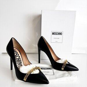 New Moschino Logo-Lettering Pointed-Toe Pumps size 38.5